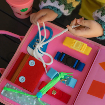 mamaDealz™ Montessori Busy Board